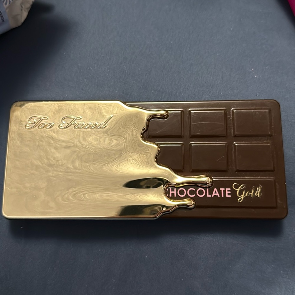 Too Faced Chocolate Gold palette